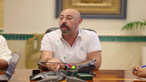 توقيف عمدة طنجة منير الليموري فالمطار بسبب مذكرة بحث فملف مول الصاك