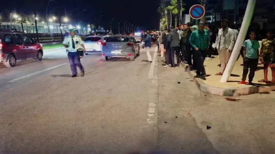 الله يرحمهم . . . طوموبيل فكورنيش مارتيل قتلت جوج وليدات صغار كانوا قاطعين الشارع و سيفطات الوالدة ديالهم للإنعاش