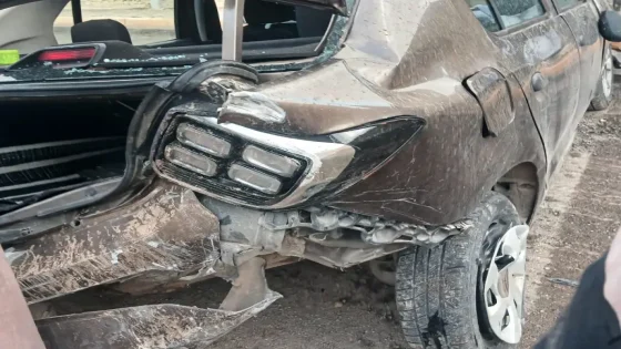 إصابة استاذ بعد سقوط سيارته من علو مرتفع